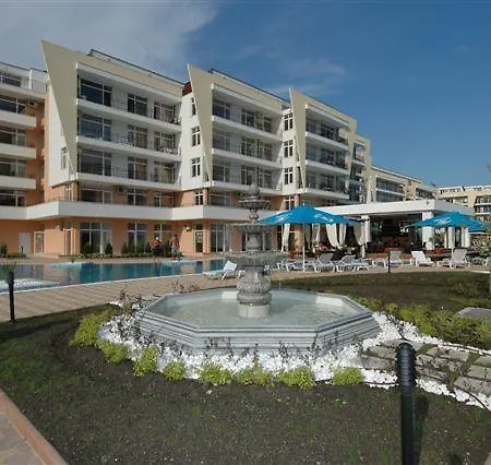 Bautik In Grand Kamelia Apartman Napospart